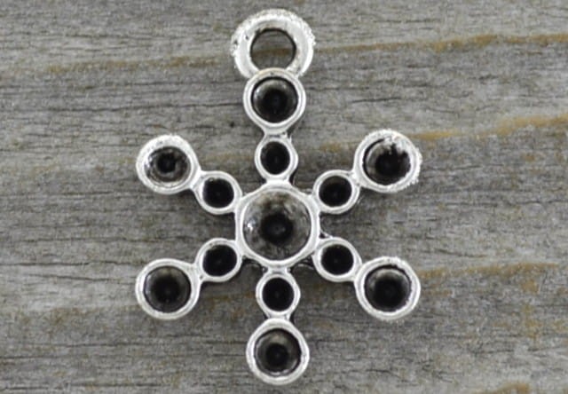 ś07136 Zawieszka płatek śniegu 20*15mm w kolorze starego srebra 2szt