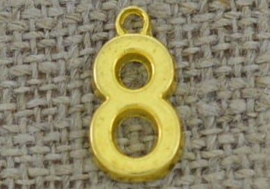 Zawieszka mała cyferka "8" kolor złota