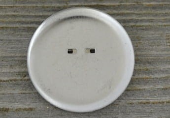 50207 Klasyczna baza broszki w kolorze srebra na kaboszon 32mm