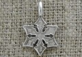 [ś07417] Zawieszka metalowa mała płatek śniegu 28*17,5mm w kolorze srebrnym