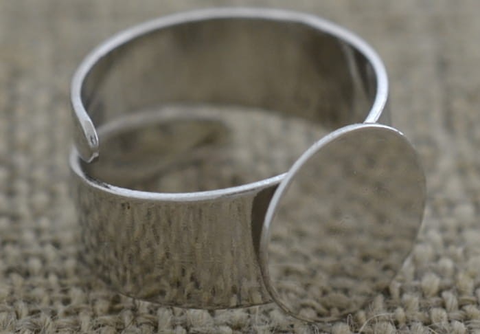 [50354] Klasyczna baza pierścionka w kolorze brązu z tarczą 12mm 