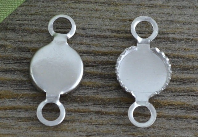 30131 Klasyczna baza łącznik w kolorze srebra na kaboszon 6mm