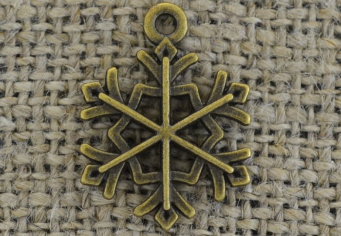 ś07278 Zawieszka mała płatek śniegu w kolorze brązu