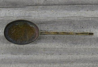 10511 Klasyczna baza wsuwki w kolorze brązu z tarczą 25*18mm