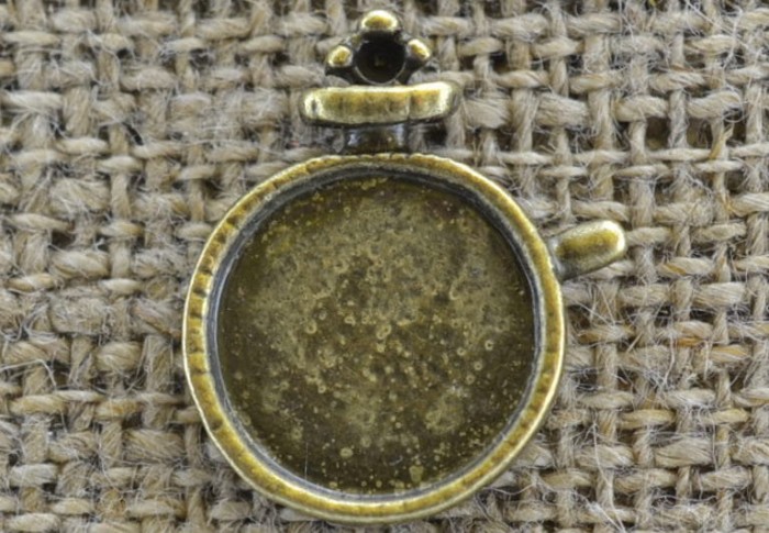 101158 Ozdobna baza medalionu w kolorze brązu na kaboszon 12mm