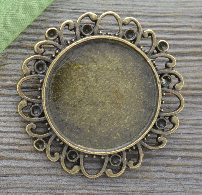 10240 Ozdobna baza broszki w kolorze brązu na kaboszon 25mm