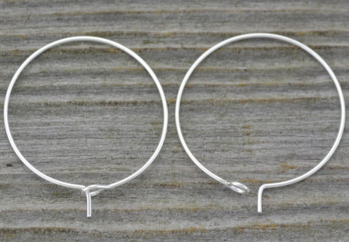 57182 Baza zawieszki na kieliszek do wina w kolorze srebrnym 4szt