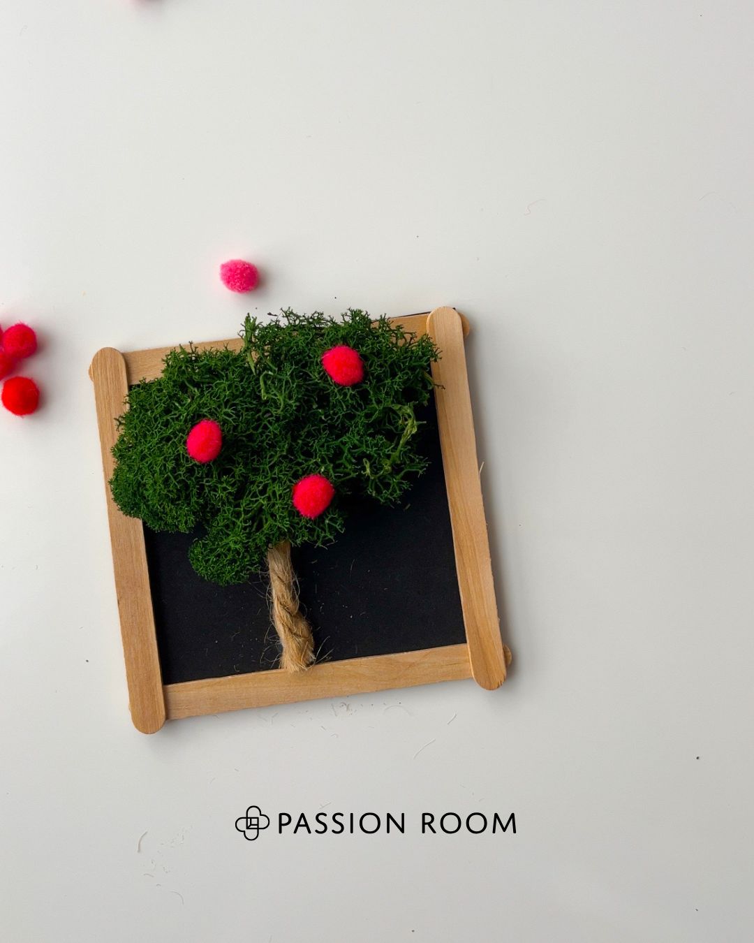 Ramka z patyczków z drzewkiem szczęścia