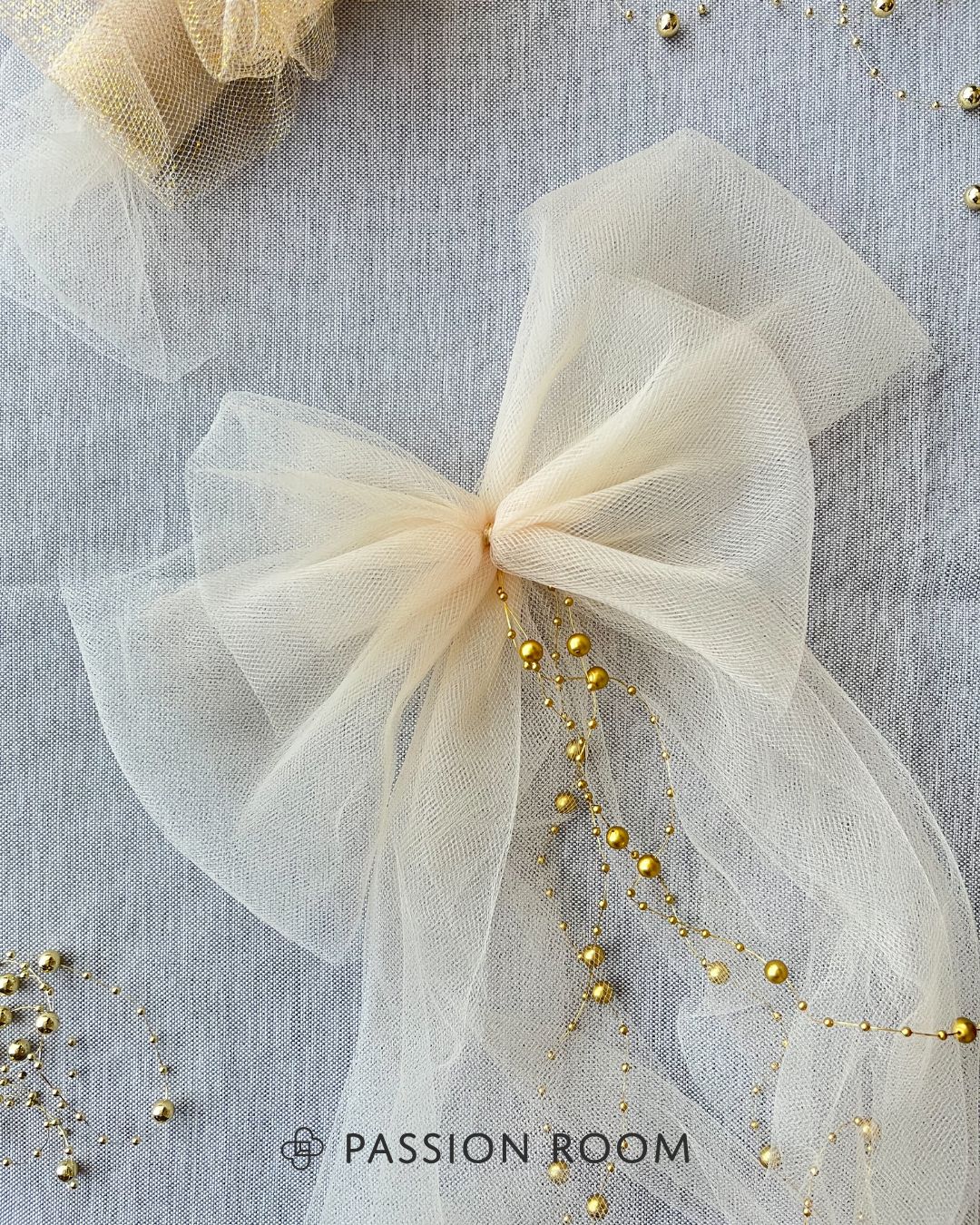 kokarda z perełkami