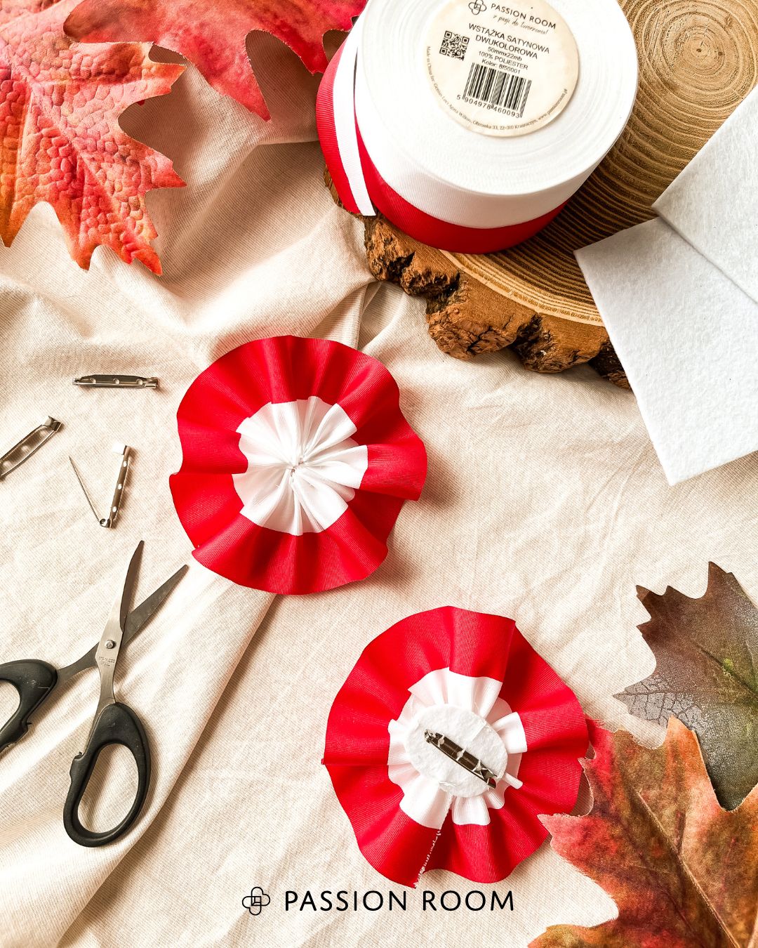 Kotyliony - rozetki w barwach narodowych